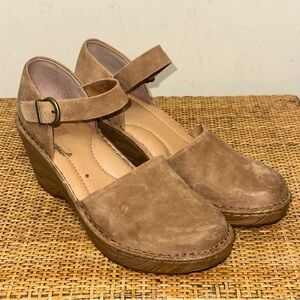 BORN Nellie Women’s 9M Mary Jane’s Buckle Strap Suede Platform Wedge Clog Boho